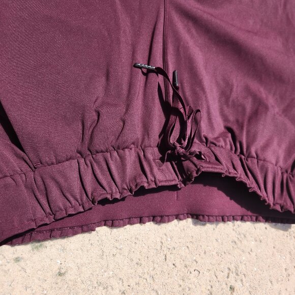 lululemon keep moving 7/8 pant cassis never worn - Picture 8 of 9